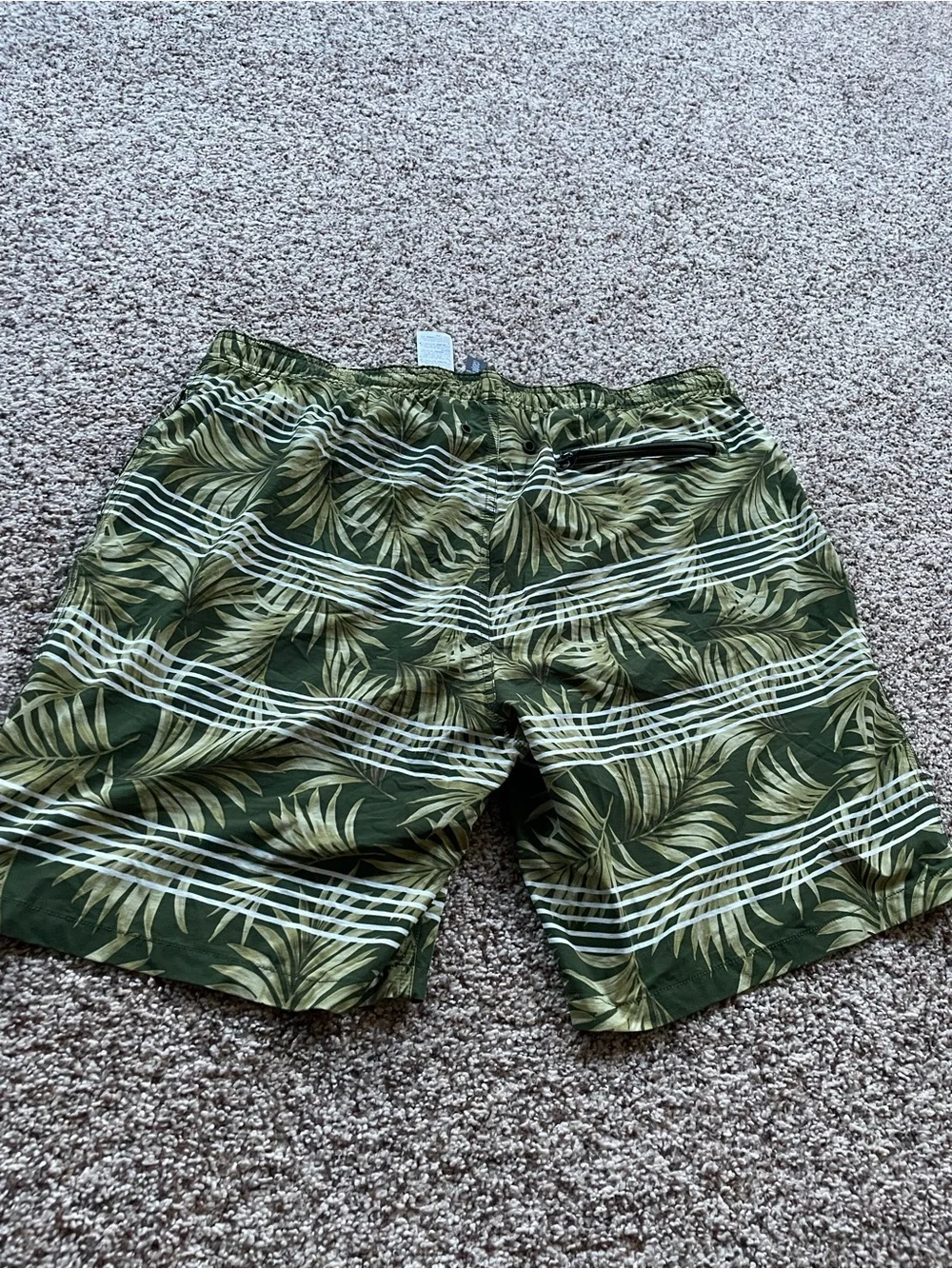 Kirkland Signature Men’s Swim Trunks - Never Worn XXL - Tropical Print